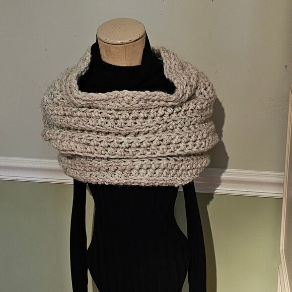 Handmade Crochet Soft and Chunky Infinity Red Scarf. Very stylish! Color Oatmeal - Picture 1 of 5